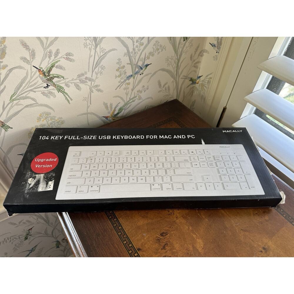Macally 104 Key full-size USBlug & Play Wired Computer keyboard For Mac And PC-